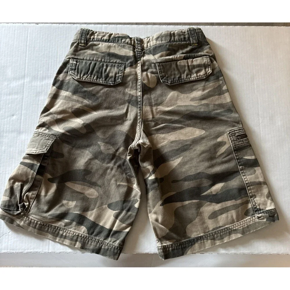 Gap Kids Camo Cargo Shorts Size 12 in excellent condition.